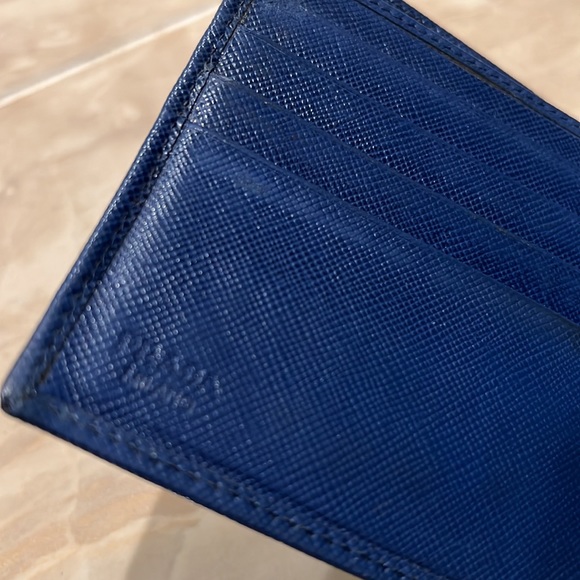 Authentic Prada - Bi Fold Wallet - Blue - Picture 3 of 6